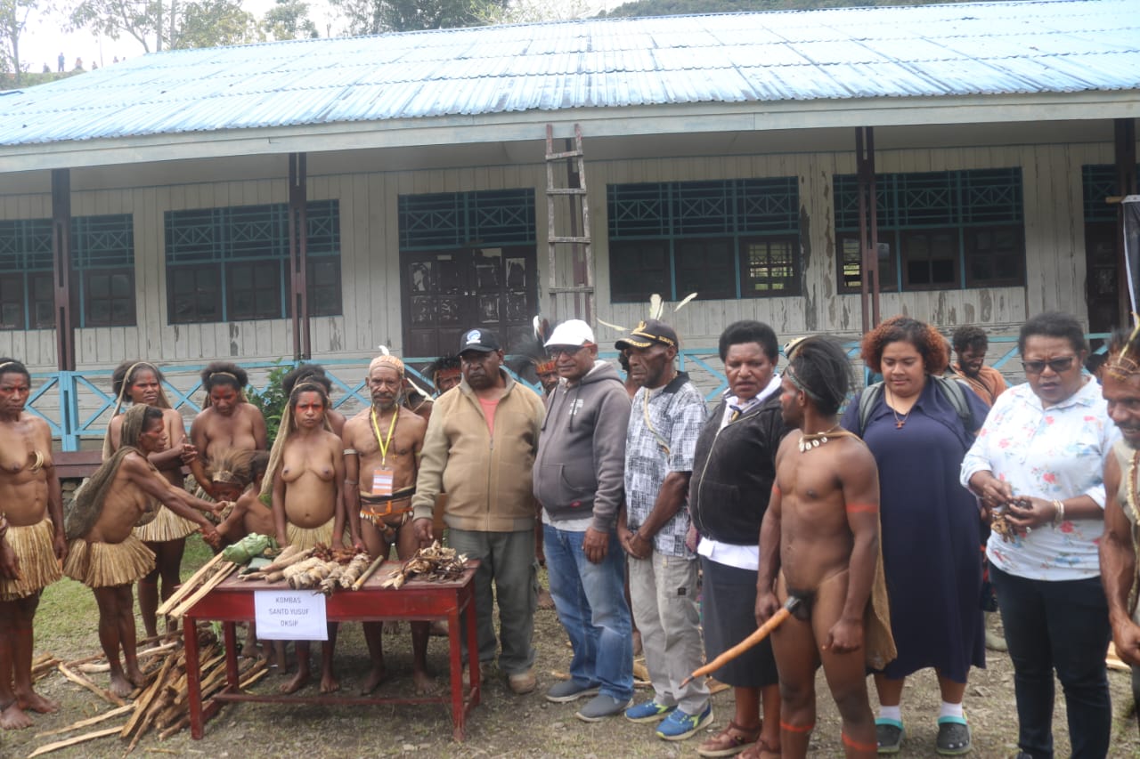 Umat Katolik Paroki Bintang Timur Abmisibil (BTA) Dekenat Pegunungan Bintang menggelar misa syukur dalam rangka memperingati HUT ke-60 Tahun pada, Jumat (31/5/2024). 