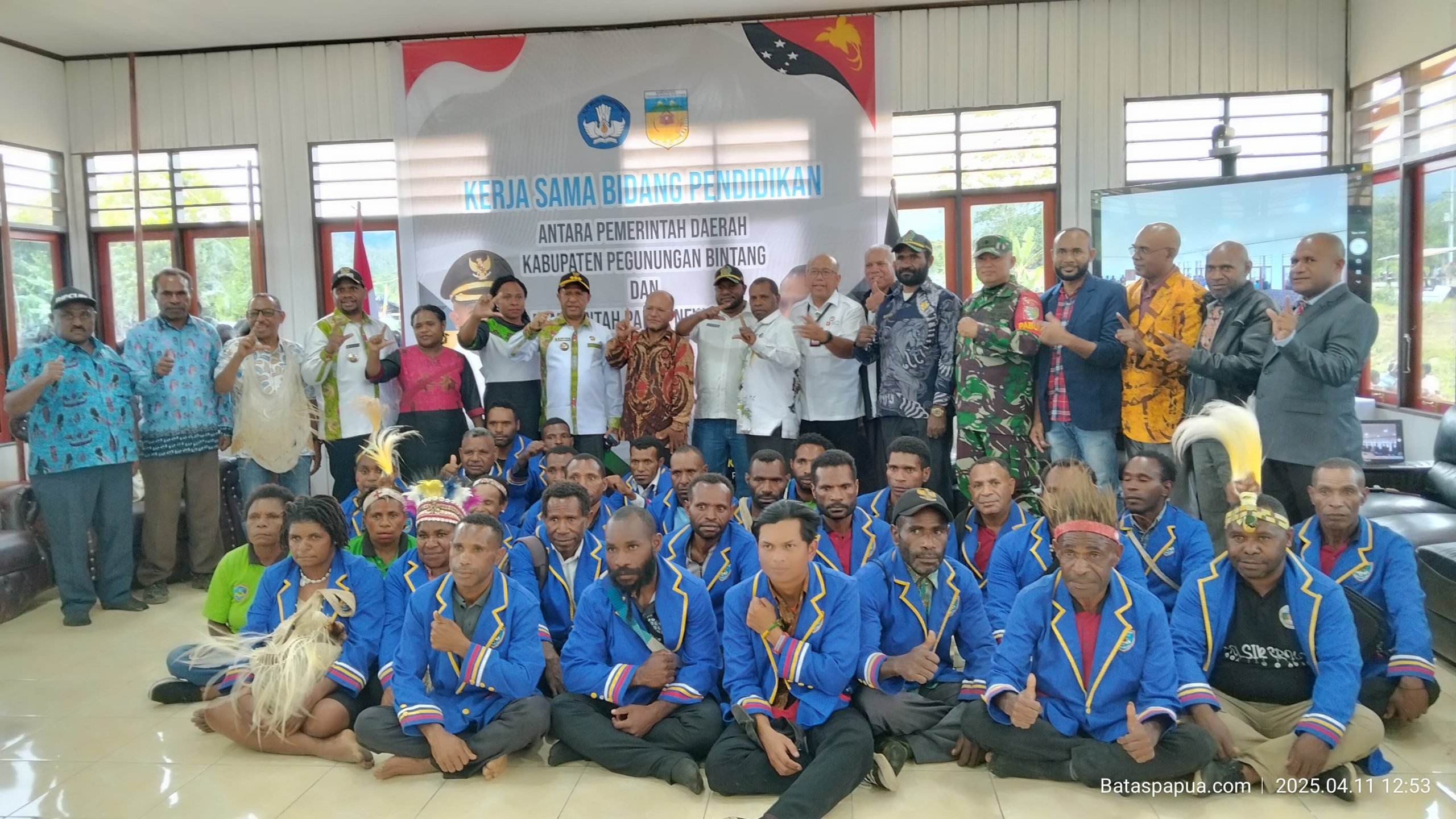 Kerja sama strategis di bidang pendidikan antara Pemerintah Kabupaten Pegunungan Bintang, Provinsi Papua Pegunungan, dan negara tetangga Papua New Guinea (PNG) secara resmi diumumkan pada Jumat, 11 April 2025.
