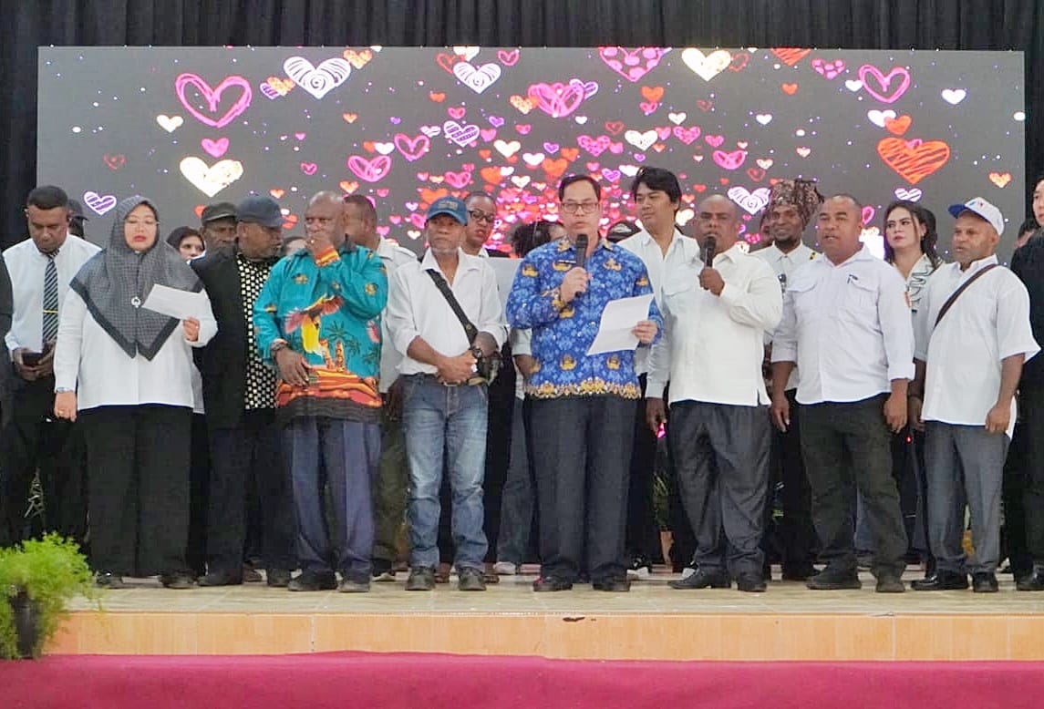 Pemerintah Provinsi Papua Selatan foto bersama pengurus IMPAS Papua Selatan. Foto : Isitimewa/Bataspapua.com
