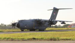 Pesawat angkut militer terbesar milik TNI Angkatan Udara, Airbus A400M Atlas, dijadwalkan bakal kembali mendarat sore ini pukul 17:00WIT di Bandara Mopah Merauke, Papua Selatan.
