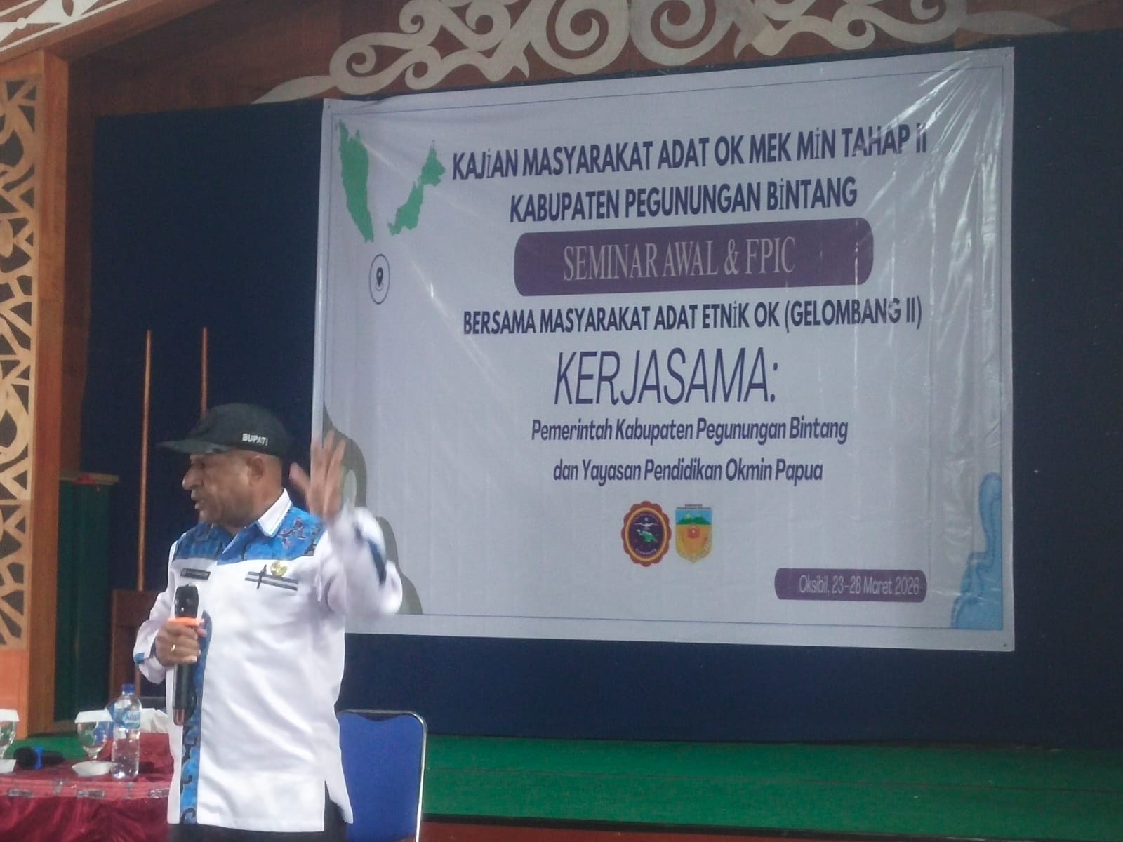 Bupati Spei Yan Bidana menjelaskan bahwa pemetaan wilayah adat telah dimulai sejak 2025 dengan penetapan empat wilayah adat pada tahap pertama di wilayah Oksibil dan sekitarnya, yakni Ap Iwol Beta Abip, Serambakon, Oksoptil, dan Kasipka. Foto: Istimewa