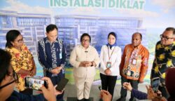 Wakil Menteri Dalam Negeri (Wamendagri) Ribka Haluk mengapresiasi pelaksanaan Workshop Tata Kelola Rumah Sakit antara RSUP Dr. Sardjito dengan RSUD wilayah Jayapura yang digelar di Provinsi Daerah Istimewa Yogyakarta (DIY), Kamis (16/4/2026). Foto: Bataspapua.com/Puspen Kemendagri