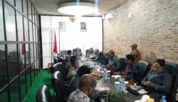 Majelis Rakyat Papua Selatan melaksanakan rapat evaluasi pengawasan Musrenbang Otsus, Selasa (28/4/2026). Foto: Jamal/Bataspapua.com