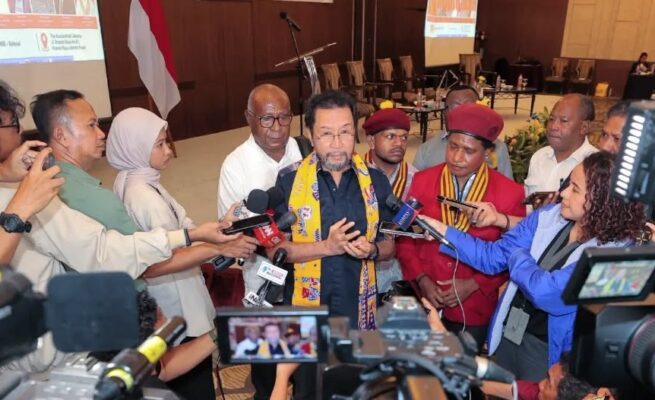 Wakil Ketua DPD RI Yorrys Raweyai menegaskan, DPD RI dalam Keterangan Pers saat menanggapi polemik film dokumenter Pesta Babi-Kolonialisme di Zaman Kita, Kamis (28/5/2026).