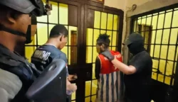 Dari hasil pemeriksaan, YH mengaku tidak tergabung sebagai anggota aktif KKB, namun sempat membantu mengantarkan logistik kepada salah satu anggota berinisial AH. Keterangan tersebut masih terus didalami guna memastikan tingkat keterlibatannya. Foto: Istimewa/Satgas ODC