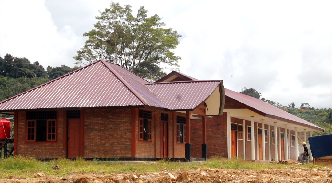 Gedung Sekolah Integrasi Kukuperib di Kampung Dabolding Kalomdol, Kabupaten Pegunungan Bintang, Papua Pegunungan.
