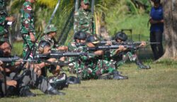 Latihan Menembak Prajurit TNI Angkatan Laut Kodaeral XI Triwulan III Tahun 2026 yang dilaksanakan di Lapangan Tembak Yonif 13 Marinir, Merauke, Rabu (22/7/2026). Foto: Bataspapua.com/Dispen Kodaeral XI