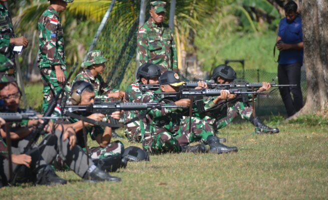 Latihan Menembak Prajurit TNI Angkatan Laut Kodaeral XI Triwulan III Tahun 2026 yang dilaksanakan di Lapangan Tembak Yonif 13 Marinir, Merauke, Rabu (22/7/2026). Foto: Bataspapua.com/Dispen Kodaeral XI