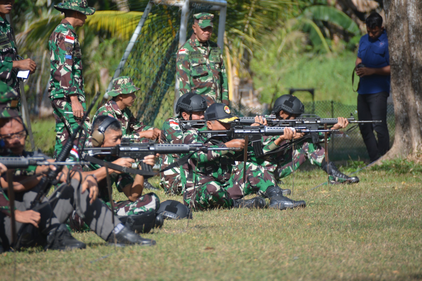 Latihan Menembak Prajurit TNI Angkatan Laut Kodaeral XI Triwulan III Tahun 2026 yang dilaksanakan di Lapangan Tembak Yonif 13 Marinir, Merauke, Rabu (22/7/2026). Foto: Bataspapua.com/Dispen Kodaeral XI