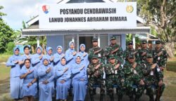Lanud J.A. Dimara meresmikan Posyandu Cendrawasih yang telah selesai direnovasi sebagai bagian dari rangkaian peringatan Hari Bakti TNI Angkatan Udara ke-79 Tahun 2026. Foto: Bataspapua.com/Ist