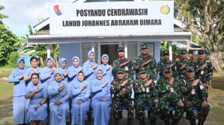 Lanud J.A. Dimara meresmikan Posyandu Cendrawasih yang telah selesai direnovasi sebagai bagian dari rangkaian peringatan Hari Bakti TNI Angkatan Udara ke-79 Tahun 2026. Foto: Bataspapua.com/Ist