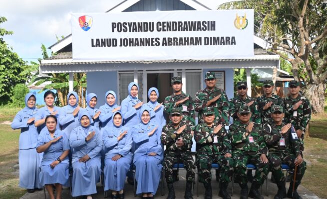 Lanud J.A. Dimara meresmikan Posyandu Cendrawasih yang telah selesai direnovasi sebagai bagian dari rangkaian peringatan Hari Bakti TNI Angkatan Udara ke-79 Tahun 2026. Foto: Bataspapua.com/Ist