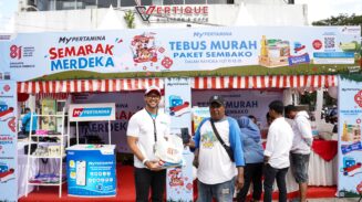 PT Pertamina Patra Niaga Regional Papua Maluku menyemarakkan peringatan Hari Ulang Tahun (HUT) ke-81 Kemerdekaan Republik Indonesia melalui berbagai kegiatan bersama pelanggan di sejumlah Stasiun Pengisian Bahan Bakar Umum (SPBU) di wilayah Papua dan Maluku. Foto: Bataspapua.com/Ist