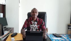 Pelaksana tugas kepala Badan Pendapatan Daerah (Bapenda) Kabupaten Merauke, Alexander Gebze. Foto: Bataspapua.com/Jamal Y.Bwariat