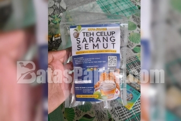 Produk UMKM olahan dari bahan sarang semut asal kampung Wasur, Merauke, yang siap dipasarkan. Foto: Bataspapua.com/Jamal