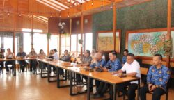 Panitia Hari Perhubungan Nasional tahun 2026 melakukan rapat untuk mematangkan rangkaian kegiatan Tahun 2026 yang akan berlangsung mulai 12-17 September 2026. Foto: Bataspapua.com/Ist